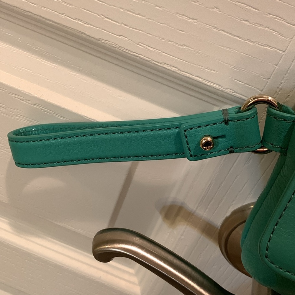 Kate Spade ♠️ Wristlet - Picture 4 of 12